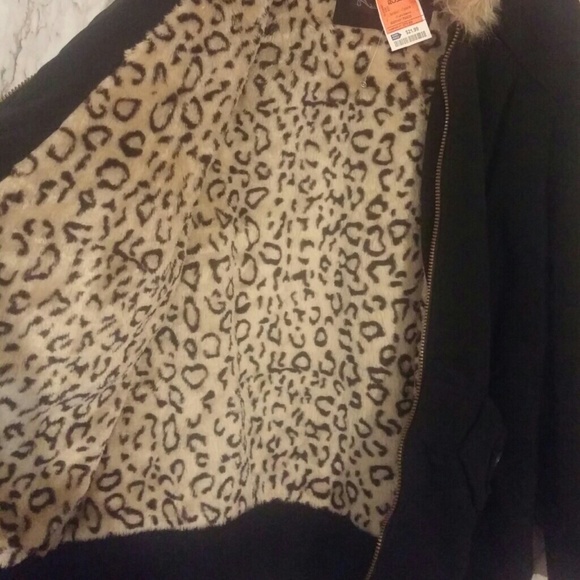 Jacket - Picture 3 of 4